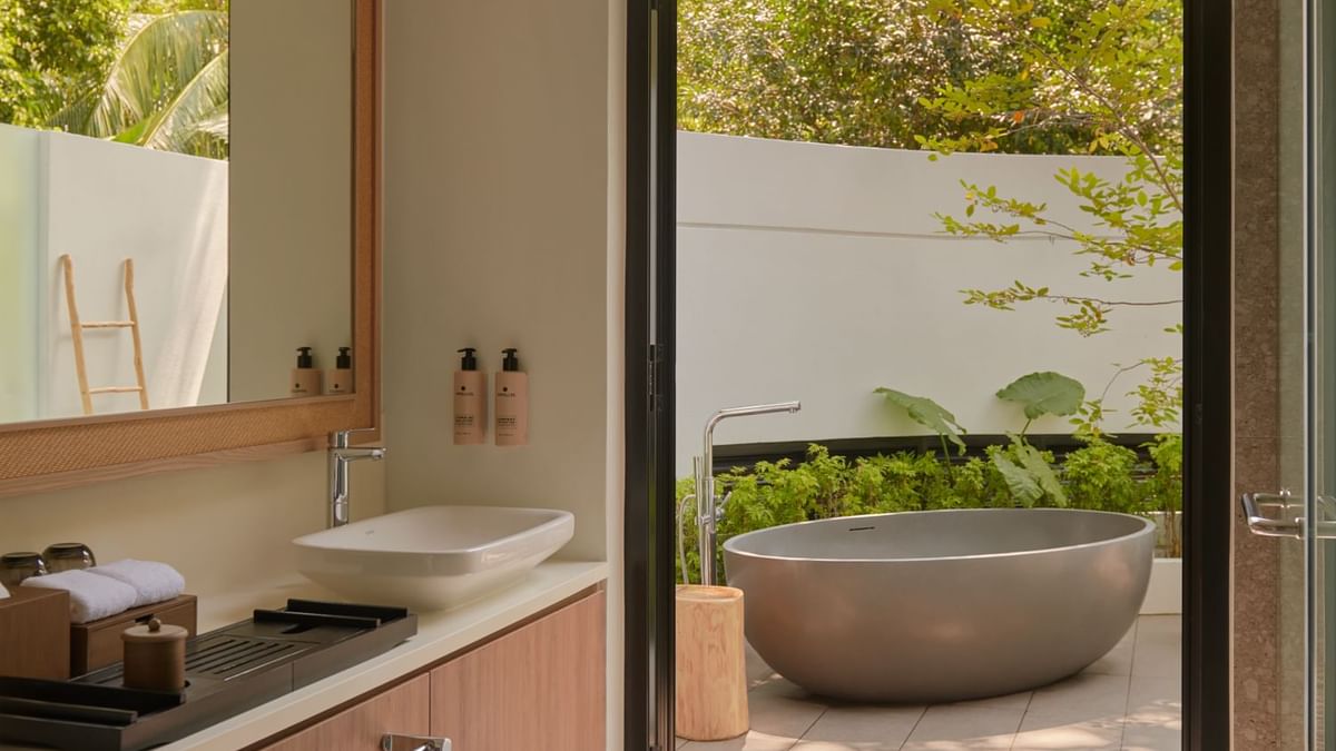 one bedroom villa bathroom