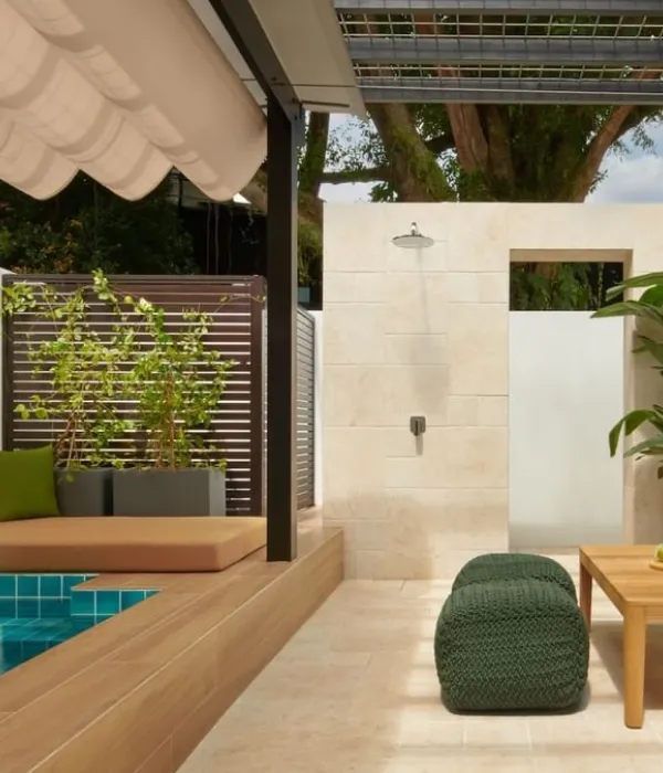 Courtyard suite private jacuzzi